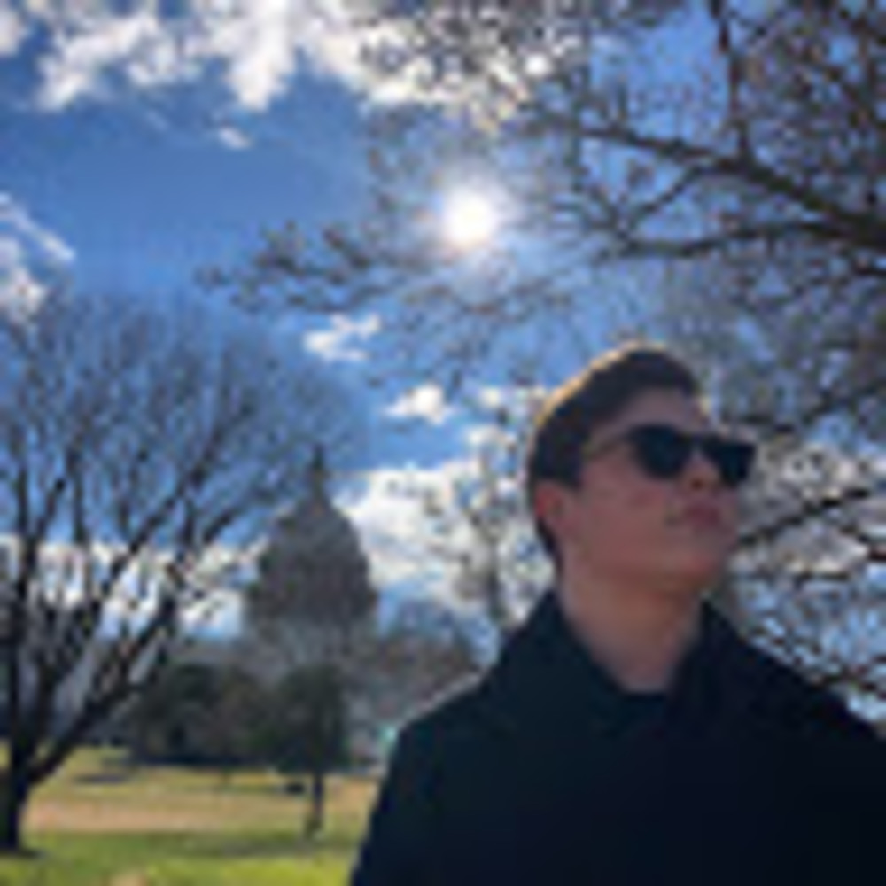 Meet your Posher, Max